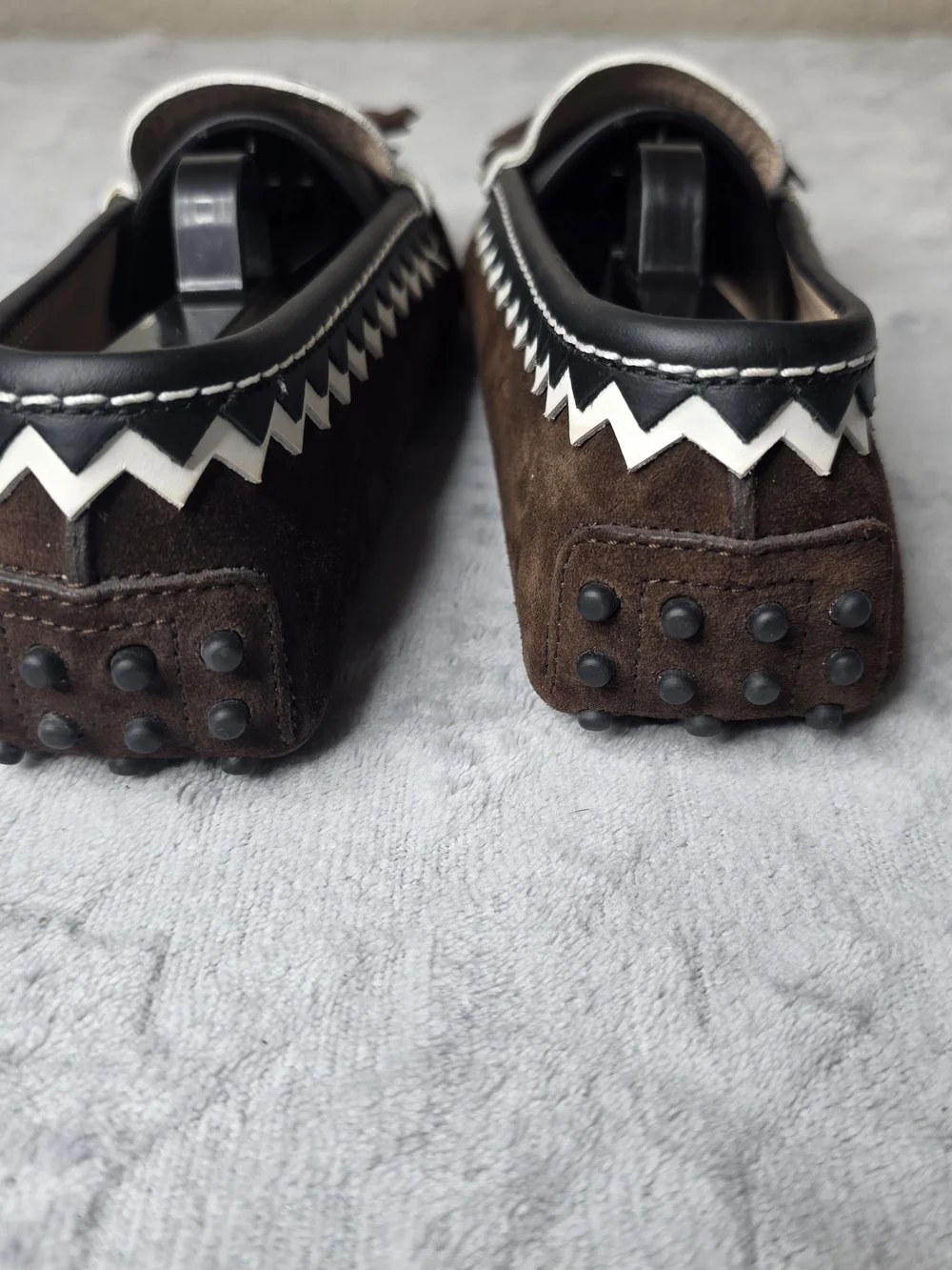 Tod's Brown Suede Loafers with Black Trim And Tassels. Womens Sz 36 ( US 6 ) - Picture 5 of 8